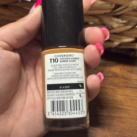 COVERGIRL Tan Foundation Liquid Makeup - Picture 4 of 4